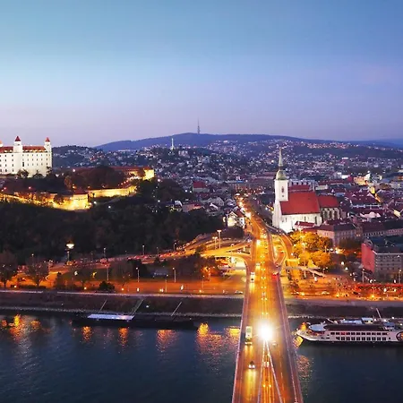 Air-conditioned Studio, Close To Centre & Tram Stop Apartment Bratislava