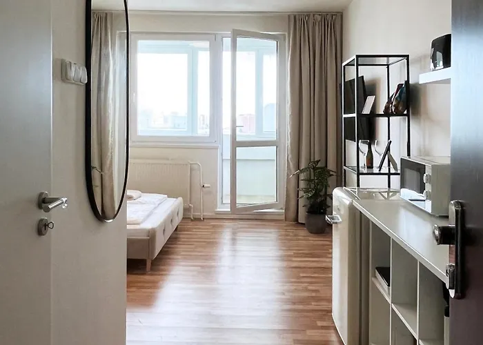 Air-conditioned Studio, Close To Centre & Tram Stop * 브라티슬라바