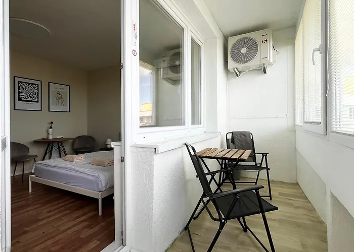 Air-conditioned Studio, Close To Centre & Tram Stop * 브라티슬라바